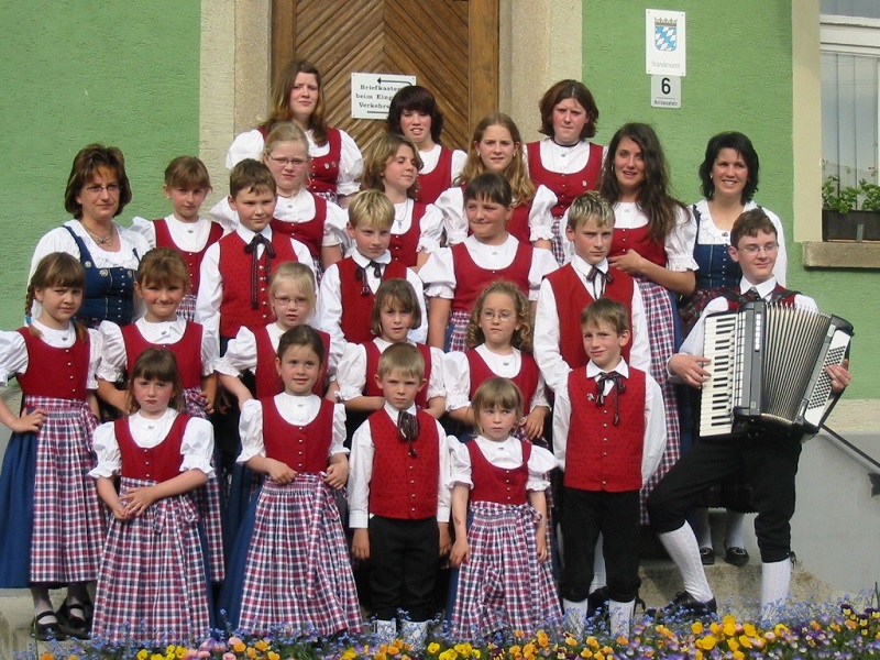 Kinder- und Jugendgruppe 2005