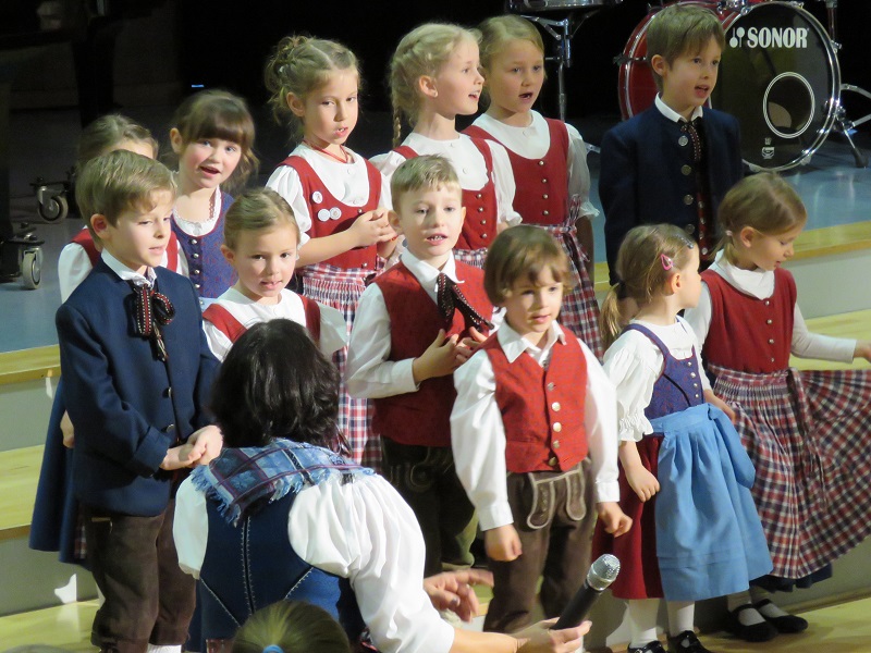 Auftritt unserer Kindergruppe bei der Musikparty am Benedikt-Stattler-Gymnasium am 16.03.2019
